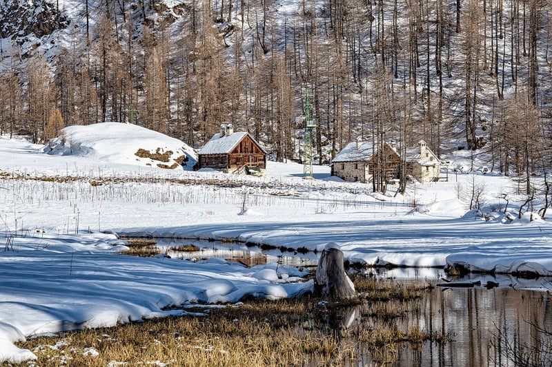 Riverside Cabin